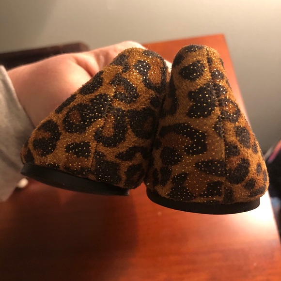 Size 8 gold dot leopard flats in vguc - Picture 4 of 4